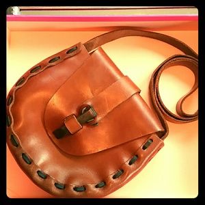 Real LEATHER vintage purse.  SUMMER ESSENTIAL!